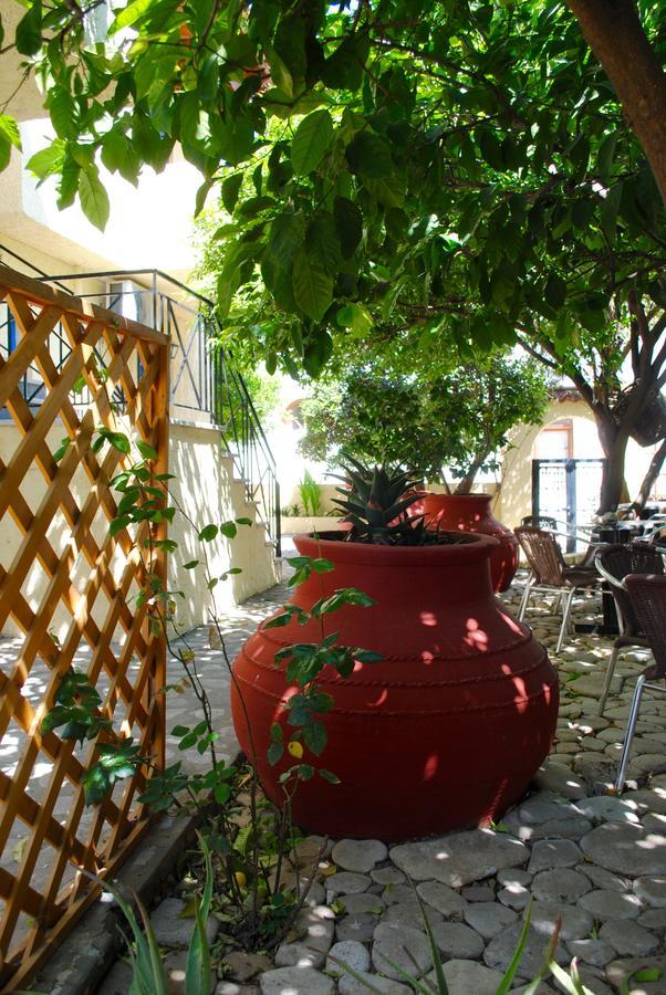 Jimmy'S Place Ormos  Exterior foto